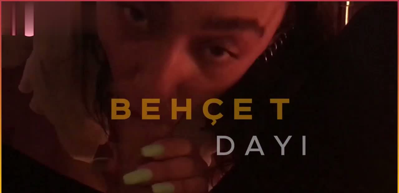 Serena Karakoyun Mastürbasyon Yaptırarak Boşaltıyor